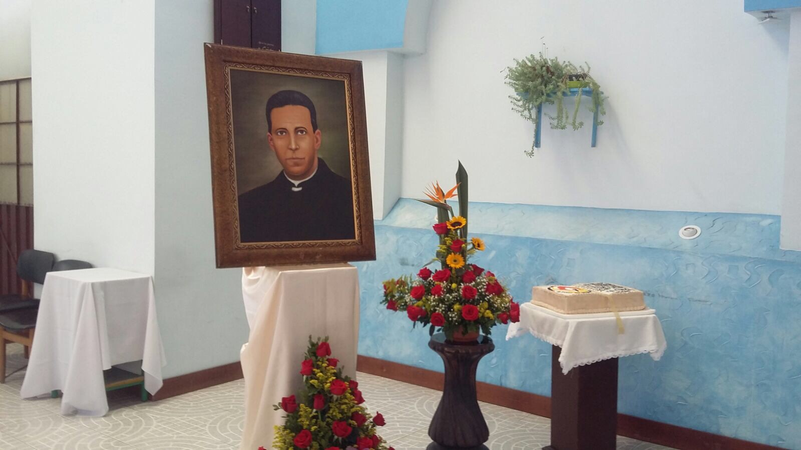 https://arquimedia.s3.amazonaws.com/161/imagenes/celebracion-liturgica-san-alberto-hurtado-4jpg.jpg